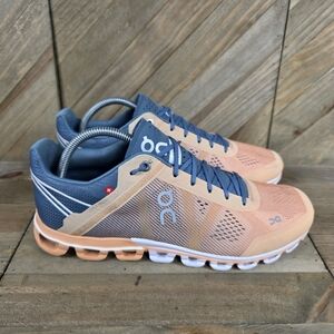 On Running Cloudflow Womens Athletic Running Shoes Size 10 Orange Blue Cloudtec